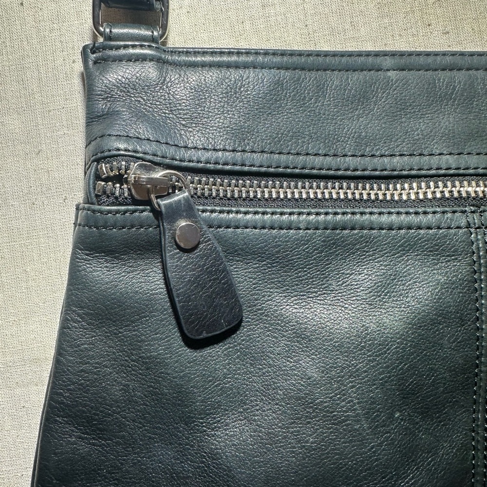 Margot Black Genuine Leather Cross Body Bag Cross Body Adjustable Strap zipper - Picture 5 of 7